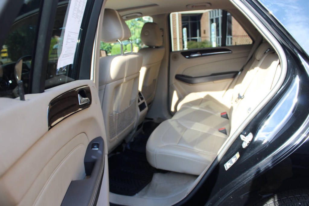 2015 Mercedes-Benz M-Class Image 9