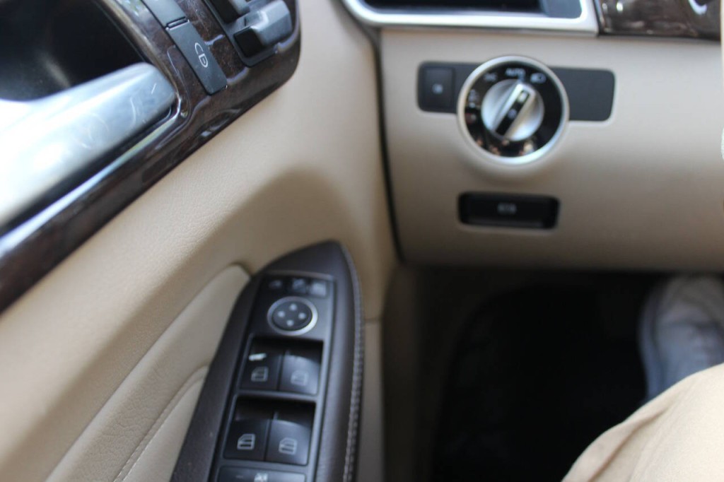 2015 Mercedes-Benz M-Class Image 14