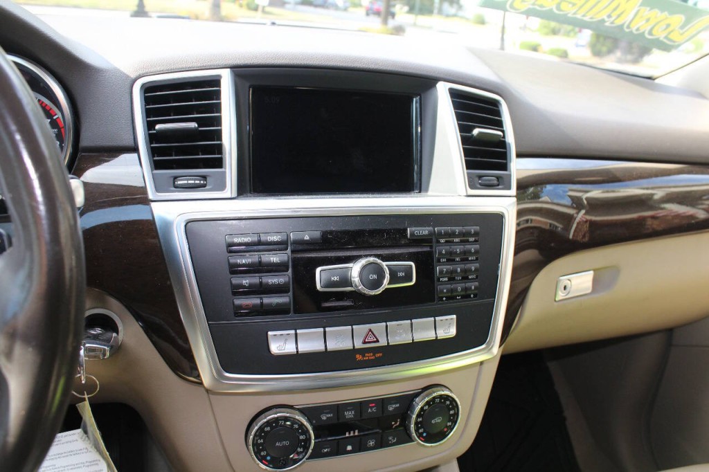 2015 Mercedes-Benz M-Class Image 16