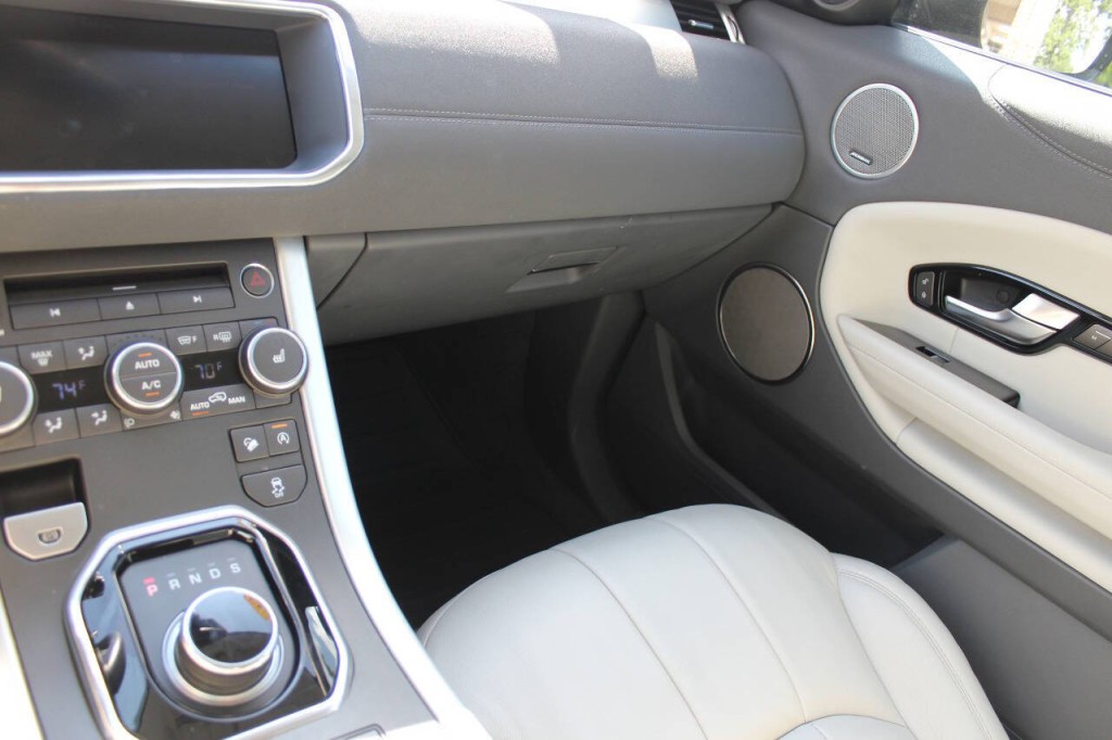 2017 Land Rover Range Rover Evoque Image 16