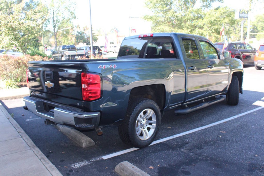 2017 Chevrolet Silverado 1500 Image 4