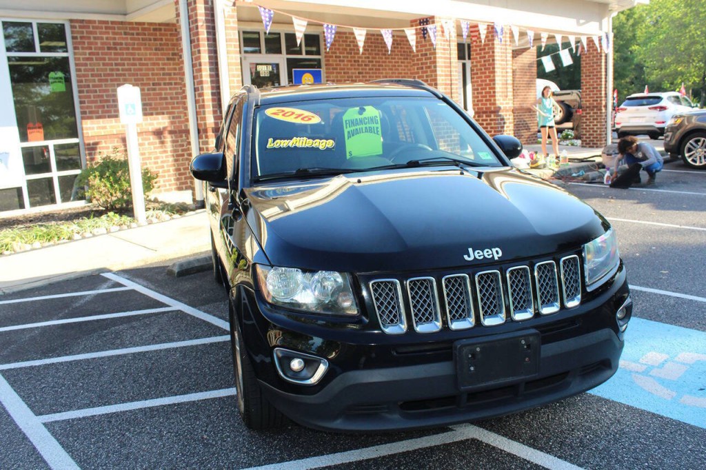 2016 Jeep Compass Image 2