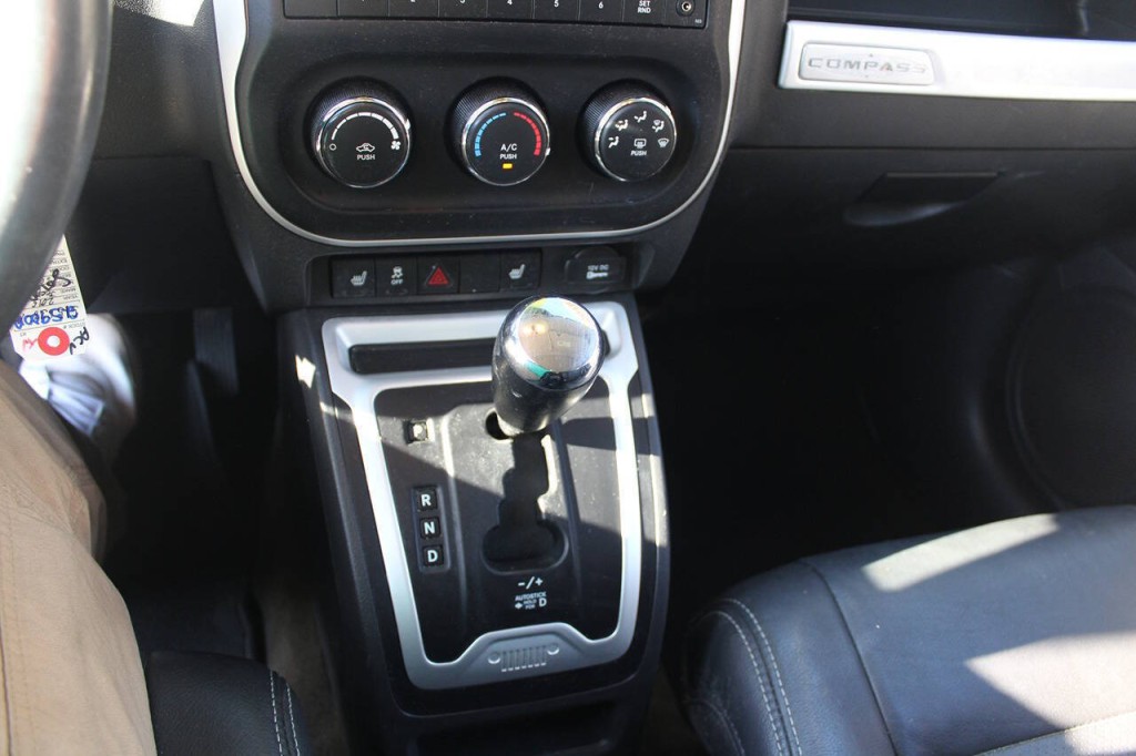 2016 Jeep Compass Image 12