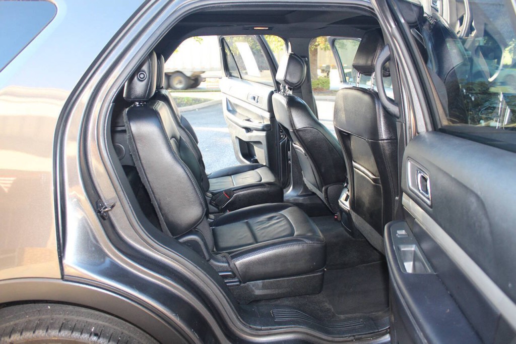 2017 Ford Explorer Image 10