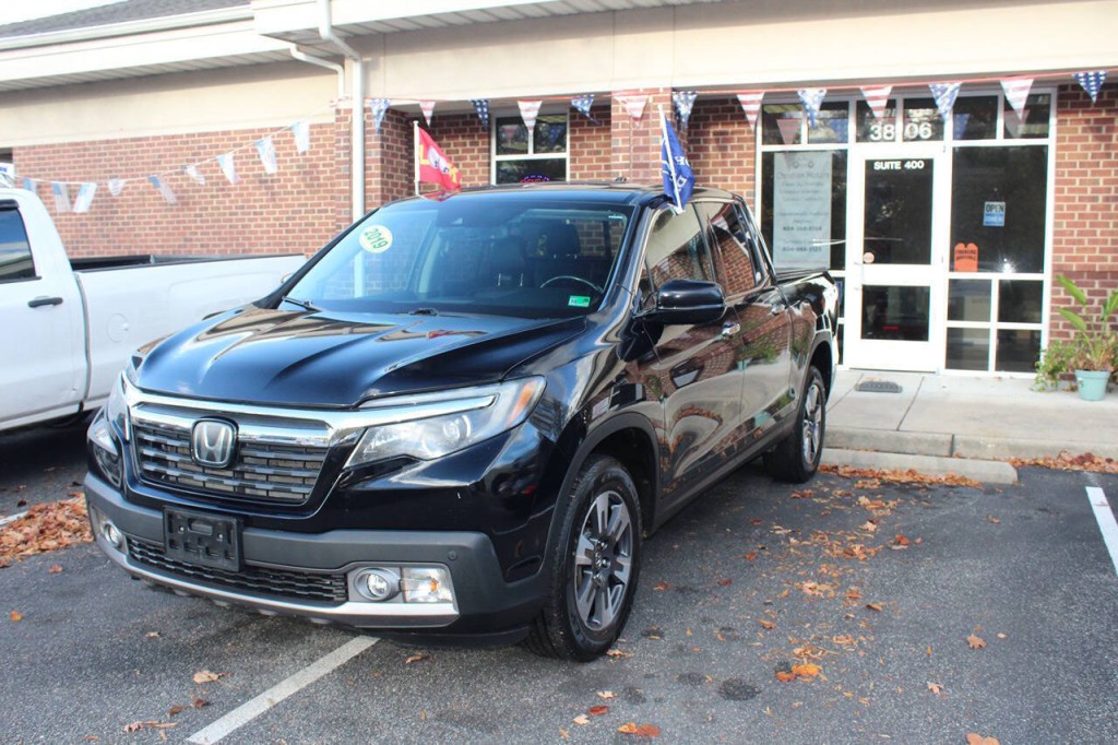 2019 Honda Ridgeline Image 2