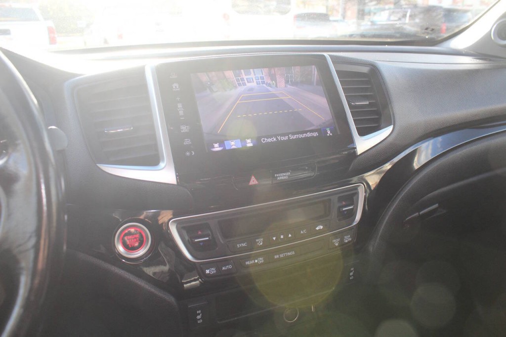 2019 Honda Ridgeline Image 17