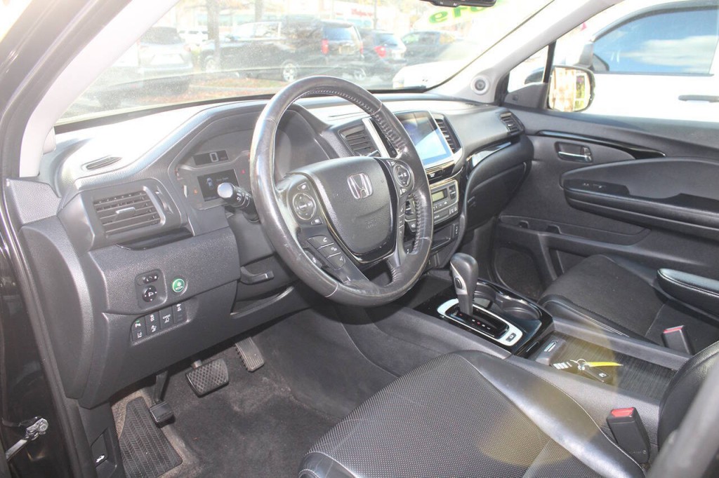 2019 Honda Ridgeline Image 20