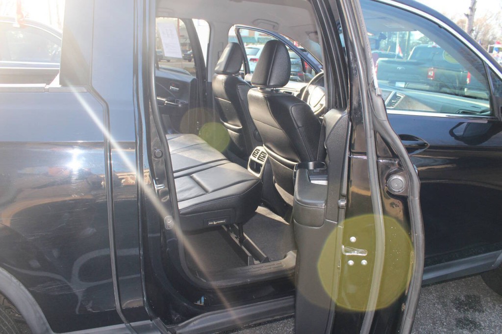 2017 Honda Ridgeline Image 10