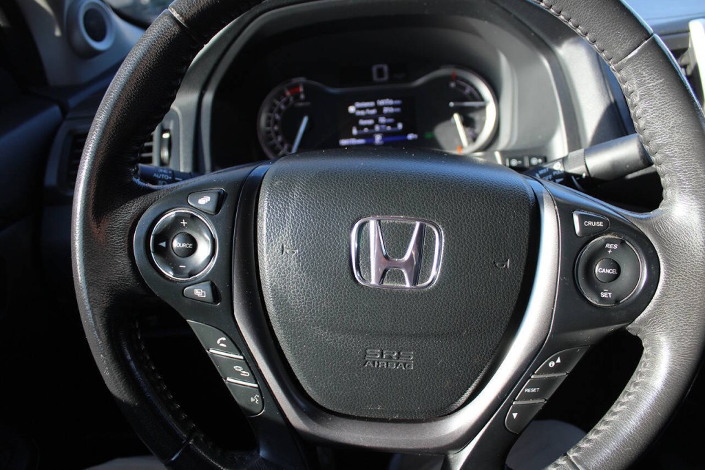 2017 Honda Ridgeline Image 19