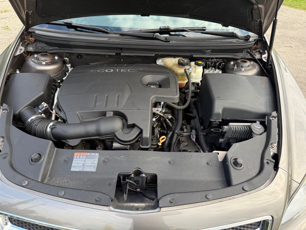 2012 Chevrolet Malibu Image 13