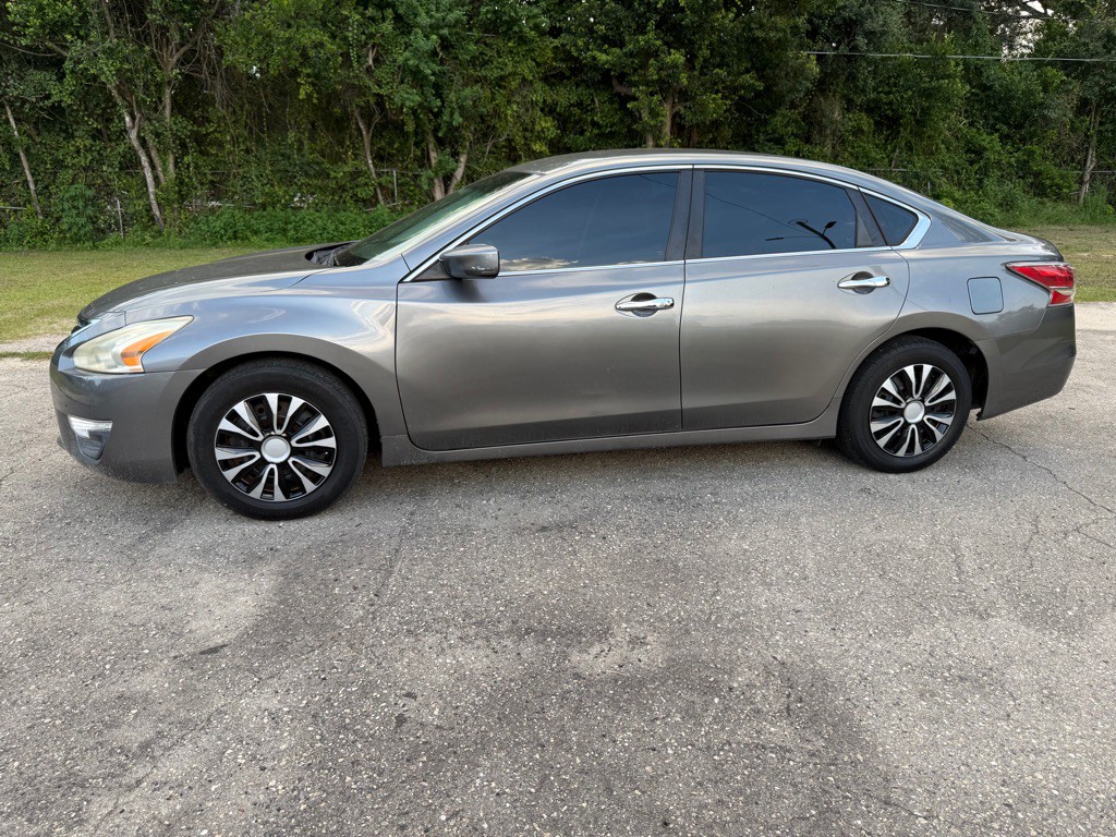 2015 Nissan Altima Image 4