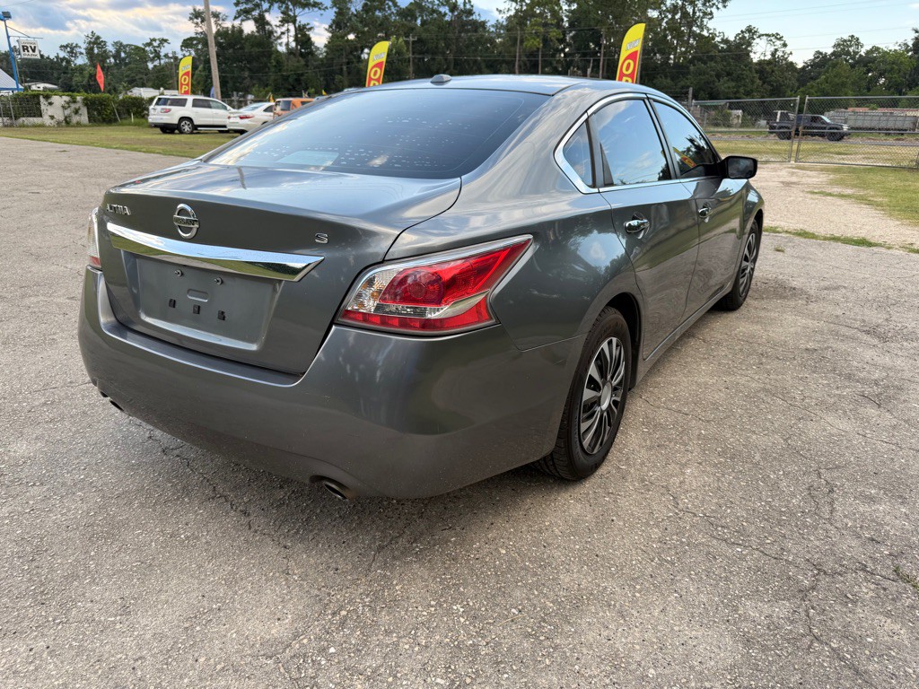 2015 Nissan Altima Image 7