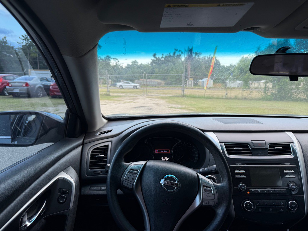 2015 Nissan Altima Image 13