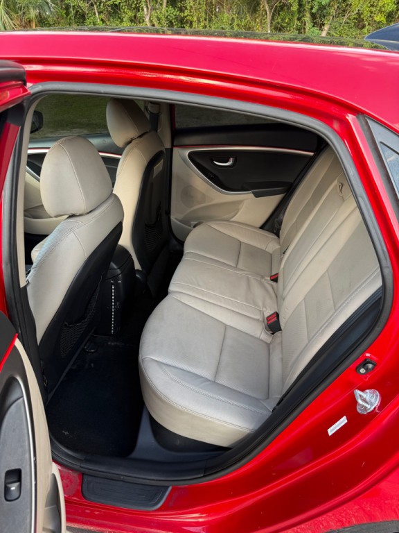 2013 Hyundai Elantra Image 11