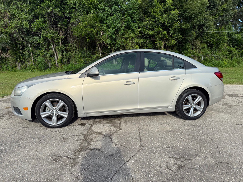 2012 Chevrolet Cruze Image 4