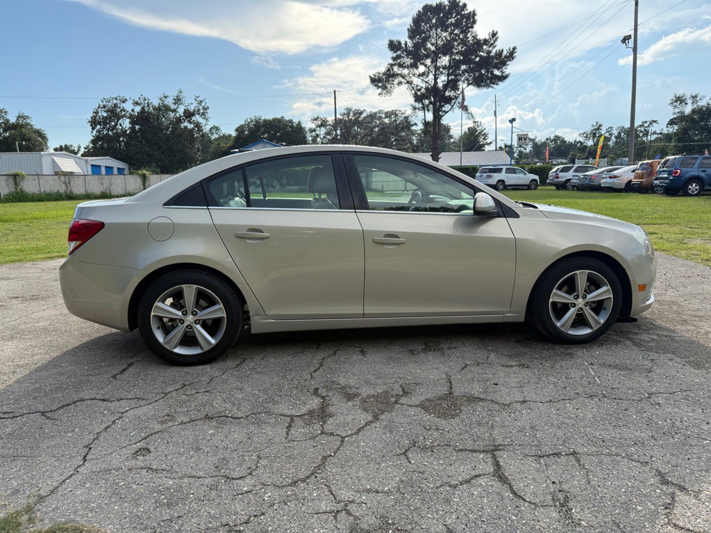 2012 Chevrolet Cruze Image 8