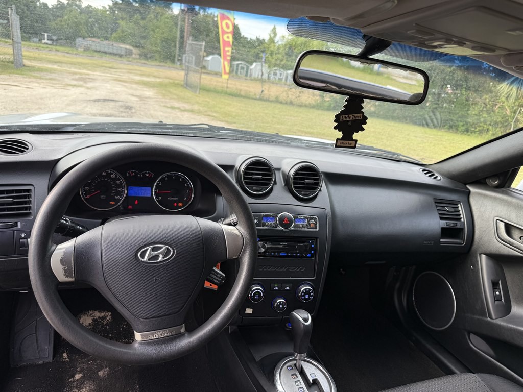 2008 Hyundai Tiburon Image 9