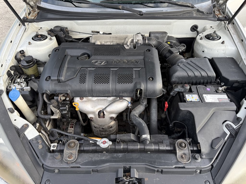 2008 Hyundai Tiburon Image 10