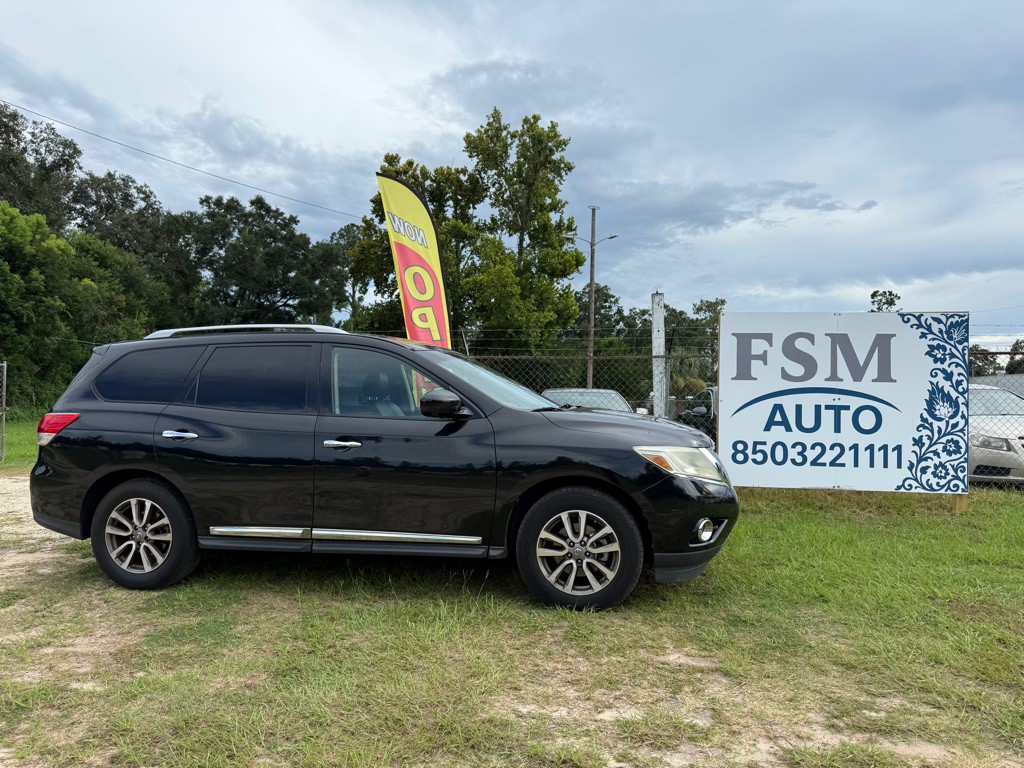 2015 Nissan Pathfinder Image 1