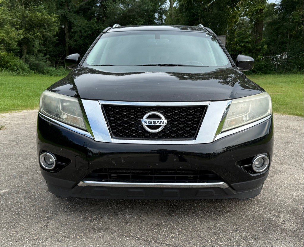 2015 Nissan Pathfinder Image 2