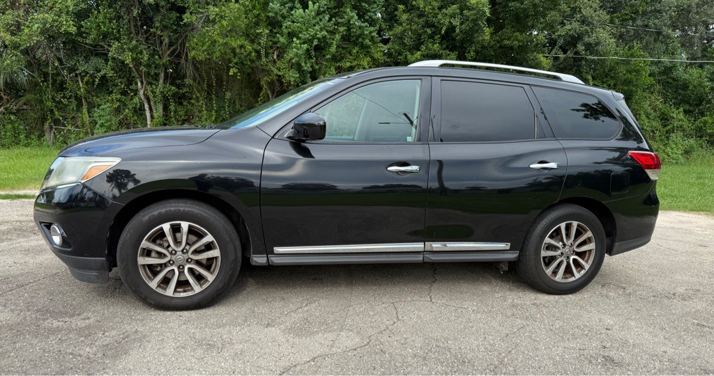 2015 Nissan Pathfinder Image 4