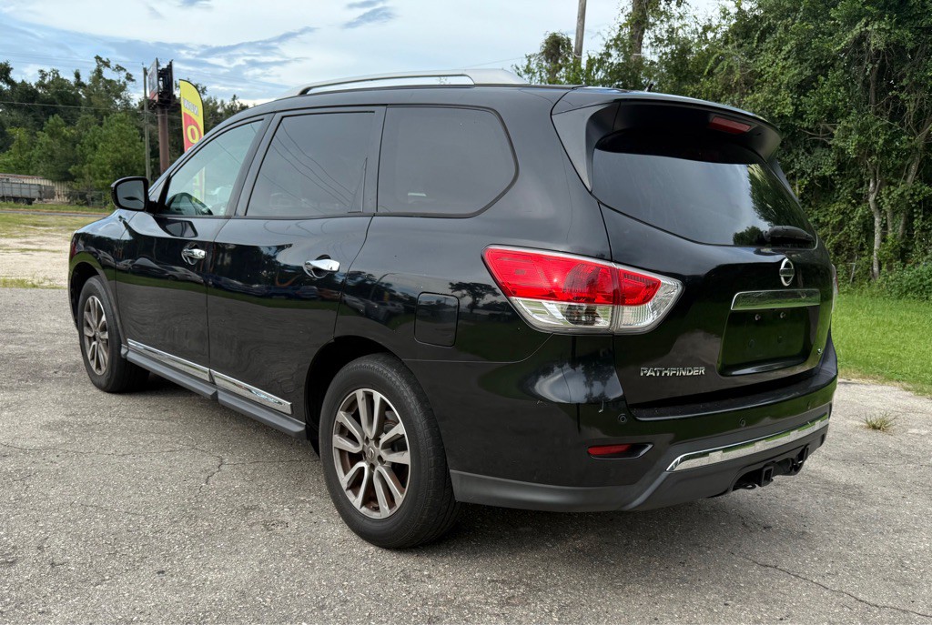 2015 Nissan Pathfinder Image 5