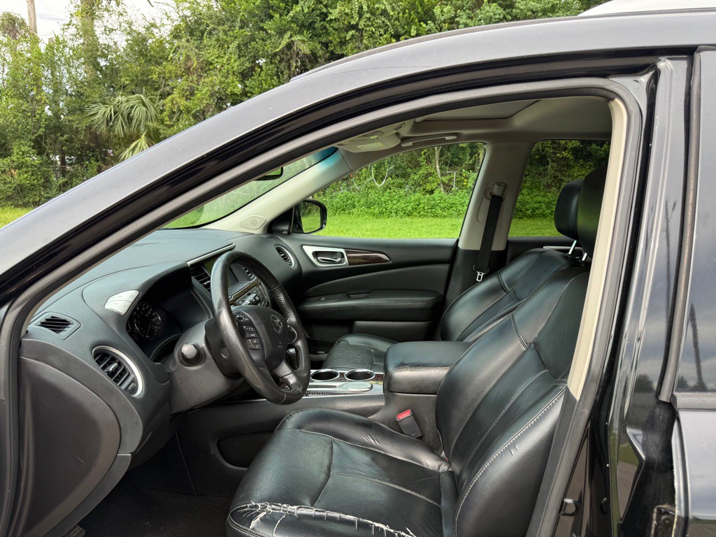2015 Nissan Pathfinder Image 10