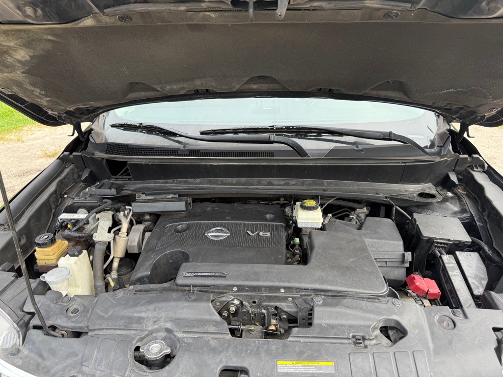 2015 Nissan Pathfinder Image 16