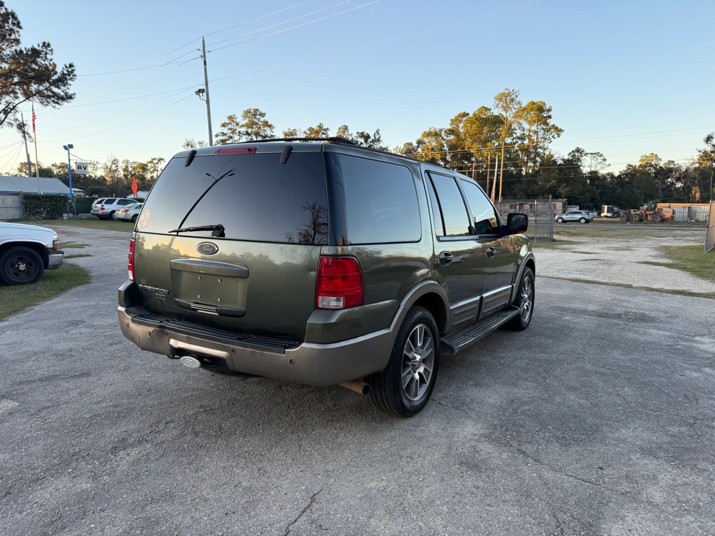 2004 Ford Expedition Image 7