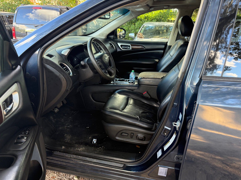 2015 Nissan Pathfinder Image 3