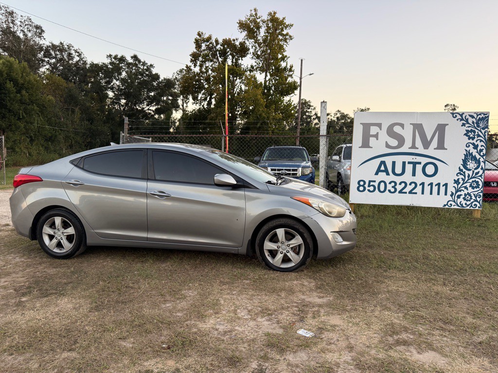 2013 Hyundai Elantra Image 4