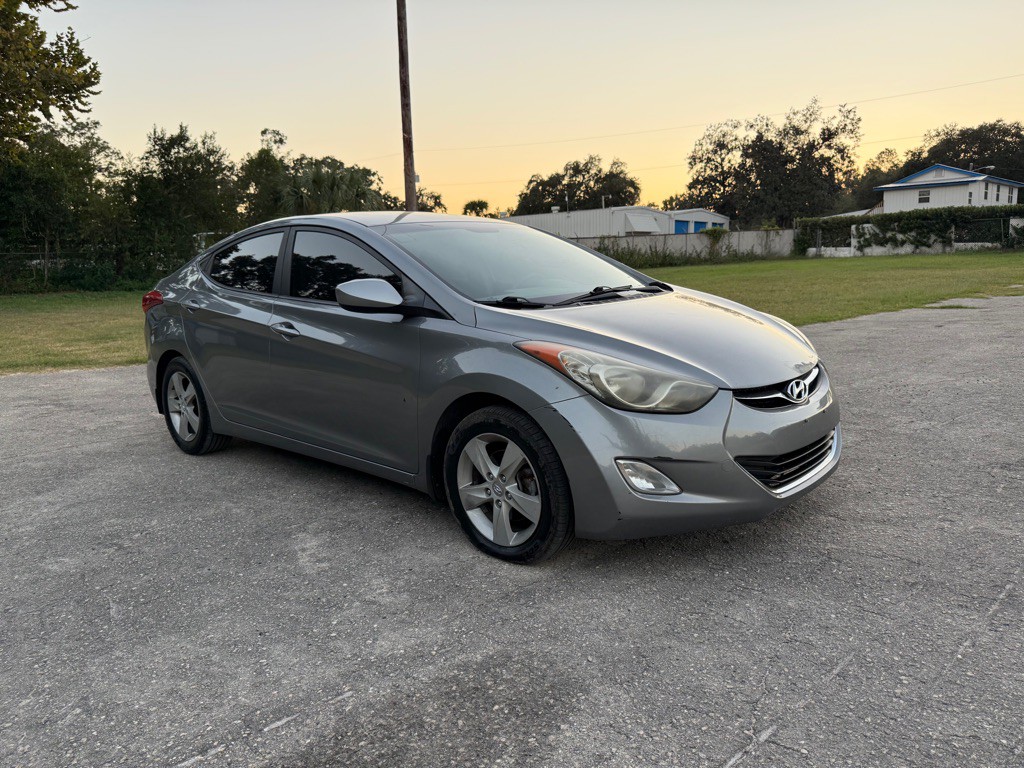 2013 Hyundai Elantra Image 11