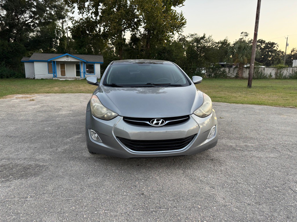 2013 Hyundai Elantra Image 9