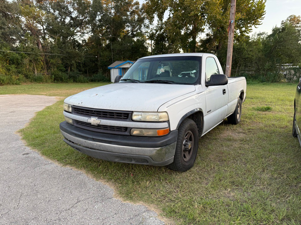 2000 Chevrolet Silverado 1500 Image 1