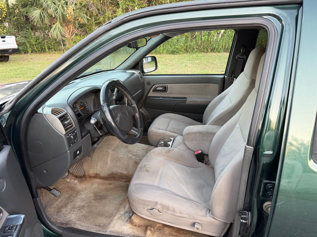 2005 Chevrolet Colorado Image 11