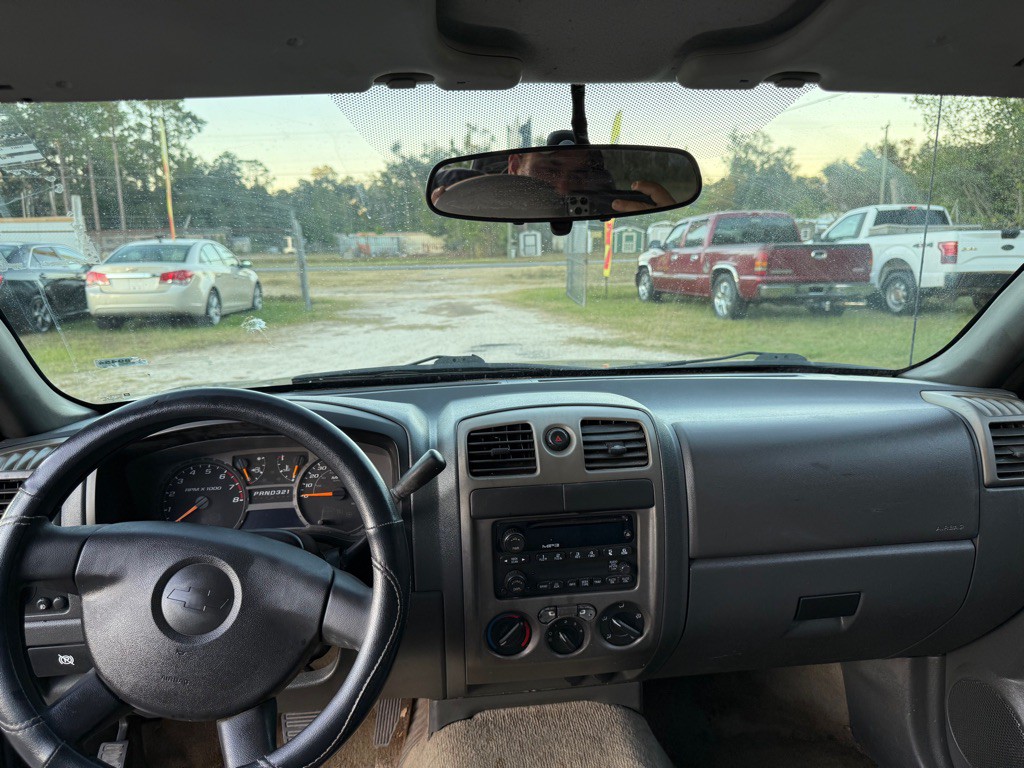 2005 Chevrolet Colorado Image 12