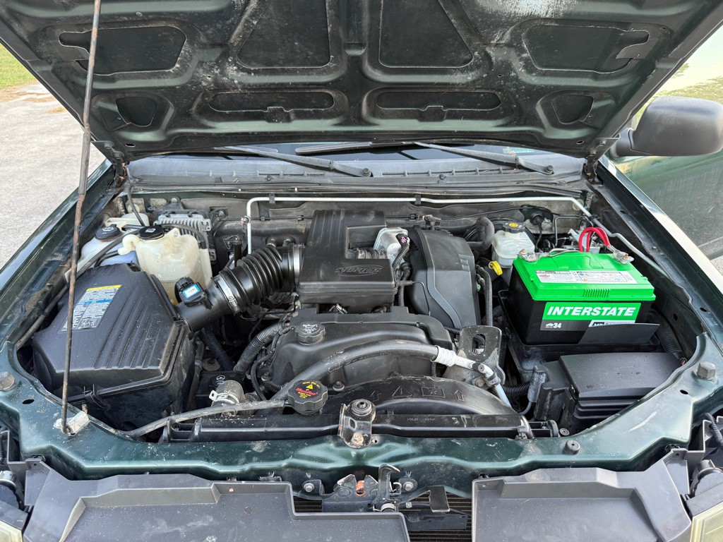 2005 Chevrolet Colorado Image 13