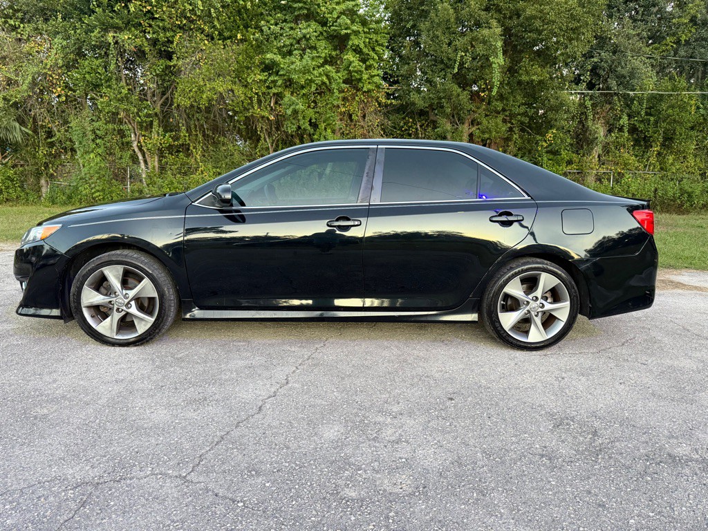 2012 Toyota Camry Image 5