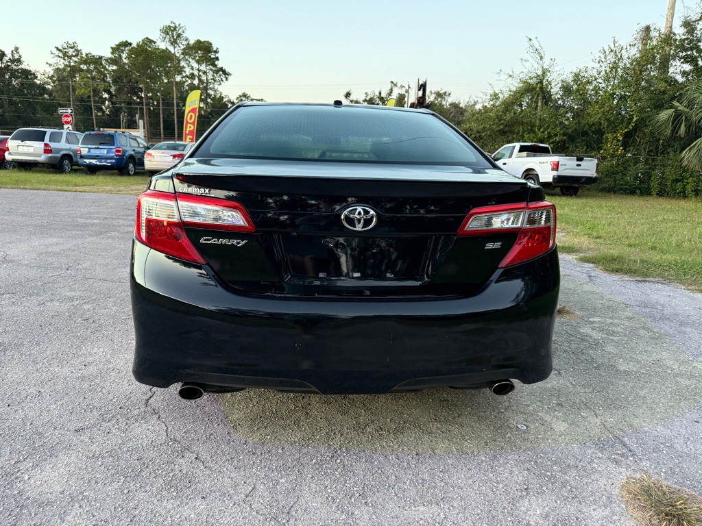 2012 Toyota Camry Image 7