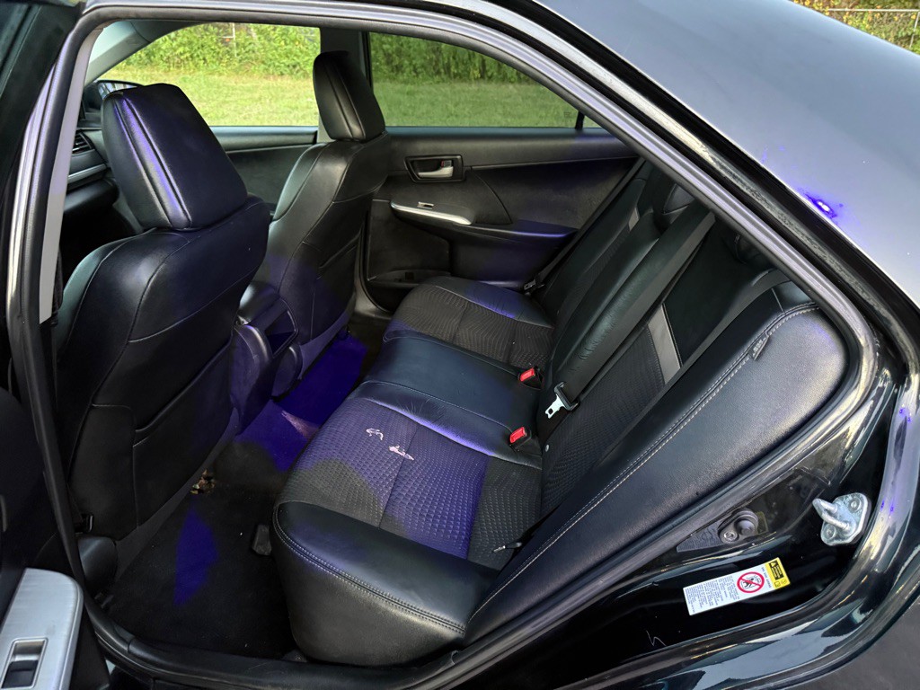 2012 Toyota Camry Image 11