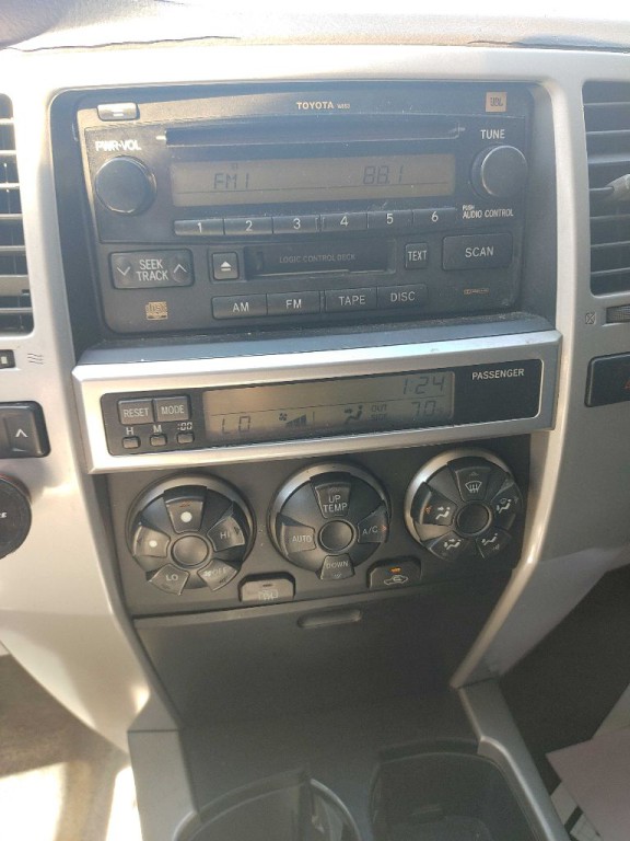 2004 Toyota 4Runner Image 6