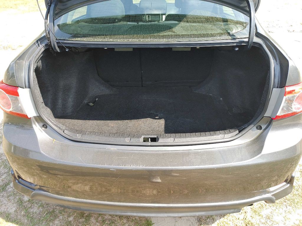2013 Toyota Corolla Image 12