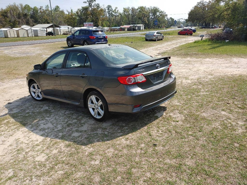 2013 Toyota Corolla Image 2