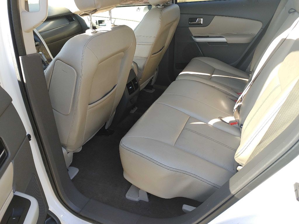 2014 Ford Edge Image 17