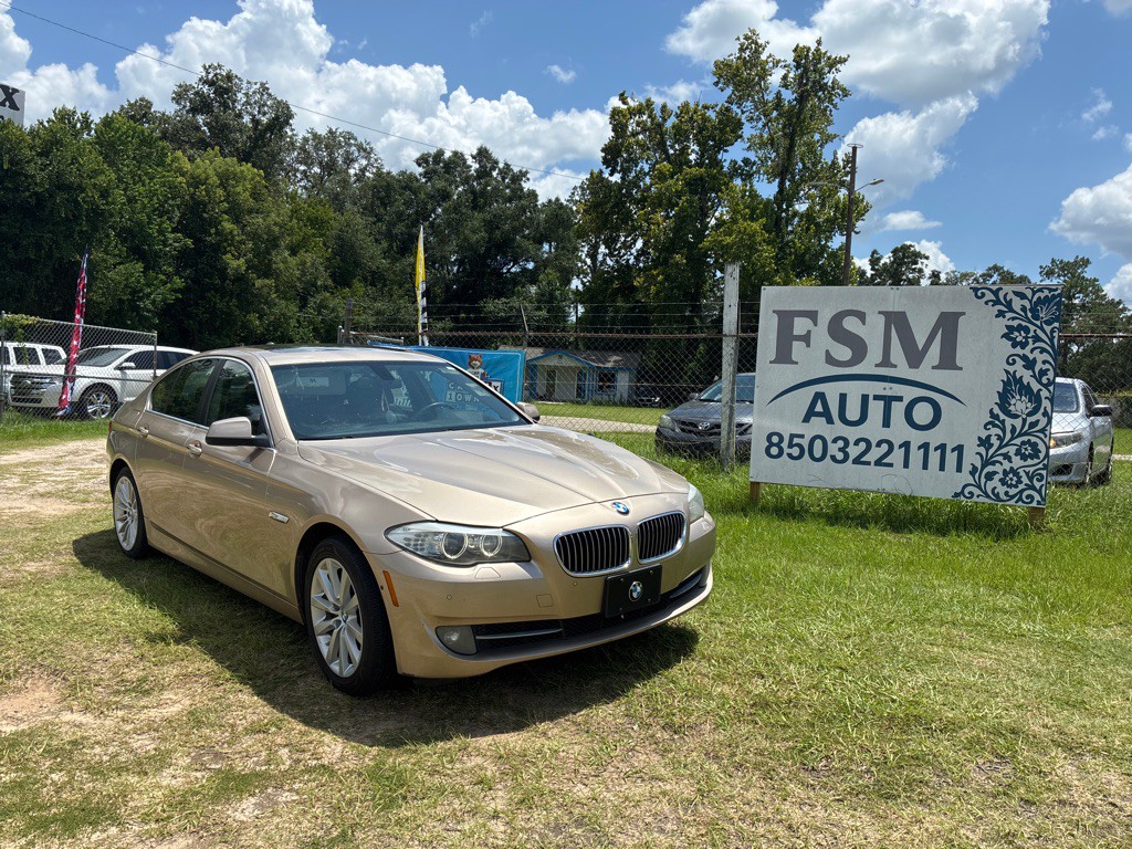 2013 BMW 5 Series Image 1