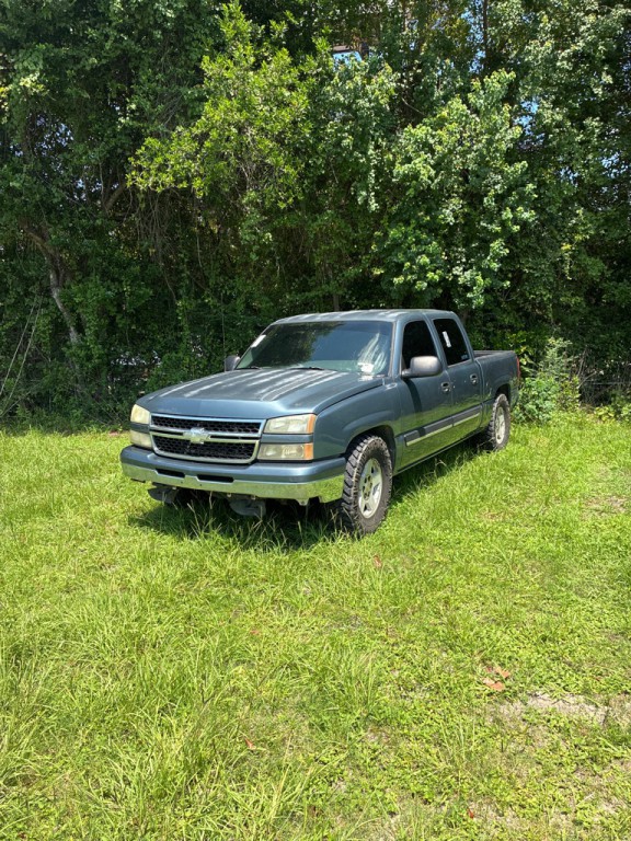 2006 Chevrolet Silverado 1500 Image 2