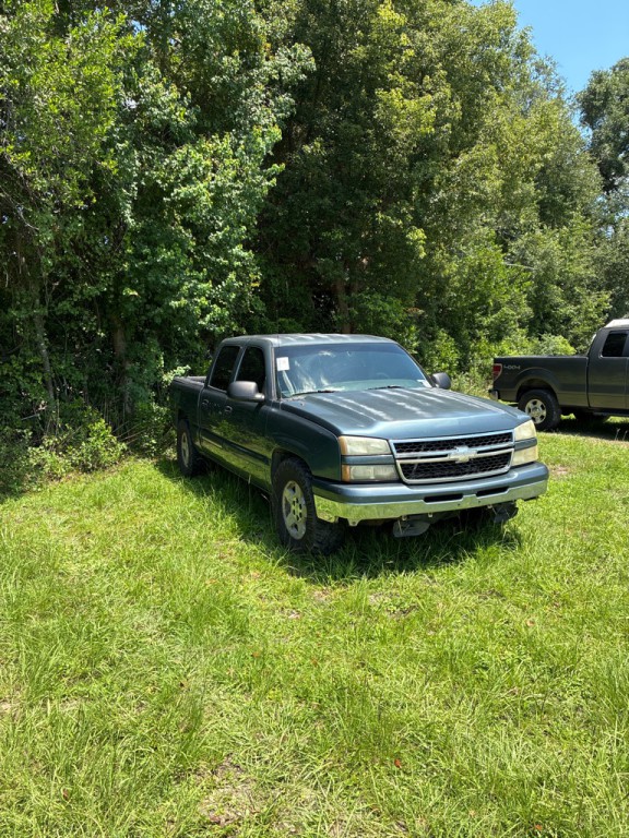 2006 Chevrolet Silverado 1500 Image 3