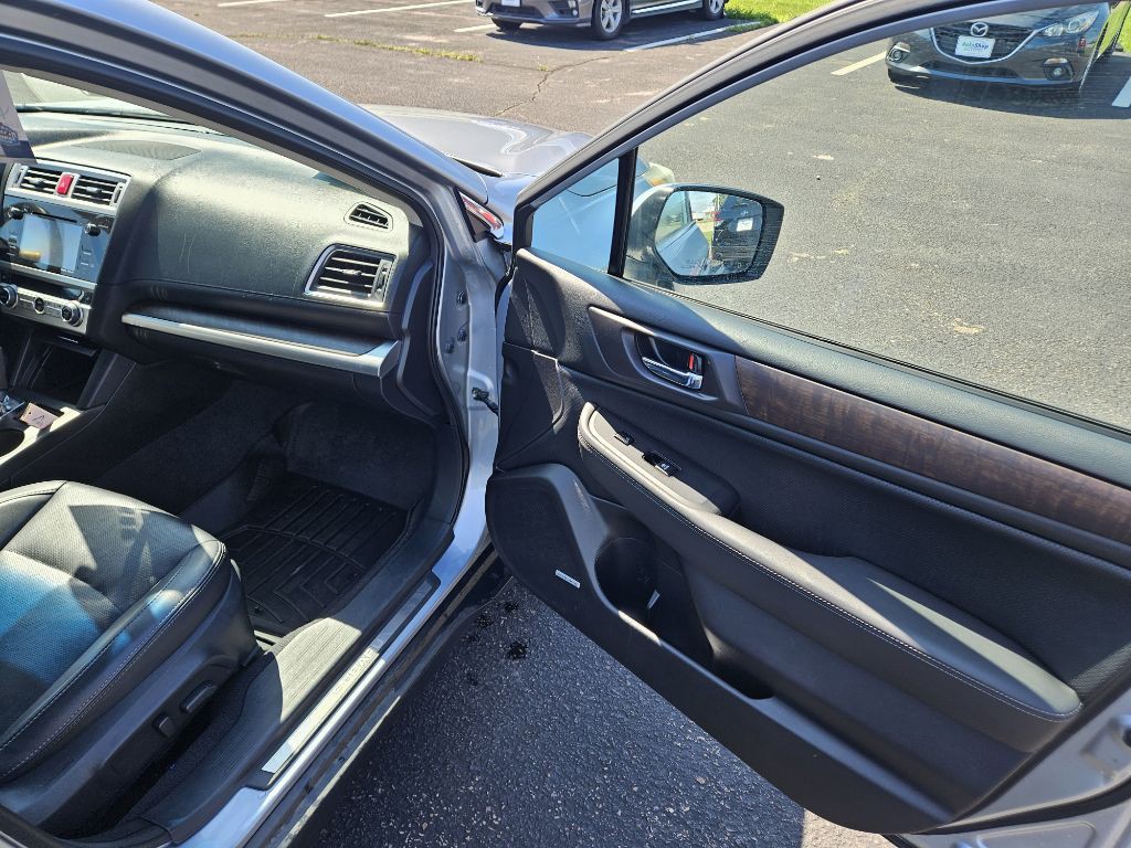 2017 Subaru Outback Image 16
