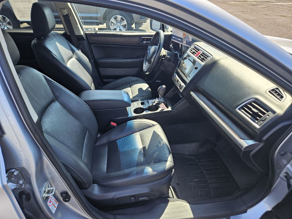 2017 Subaru Outback Image 17
