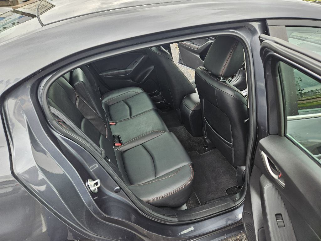 2015 Mazda Mazda3 Image 17